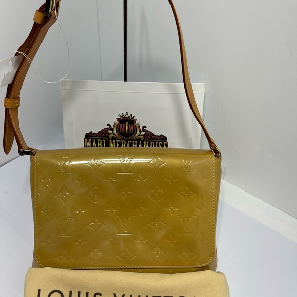Louis Vuitton  Tango Musette in Vernis Leather Yellow - Picture 3 of 11